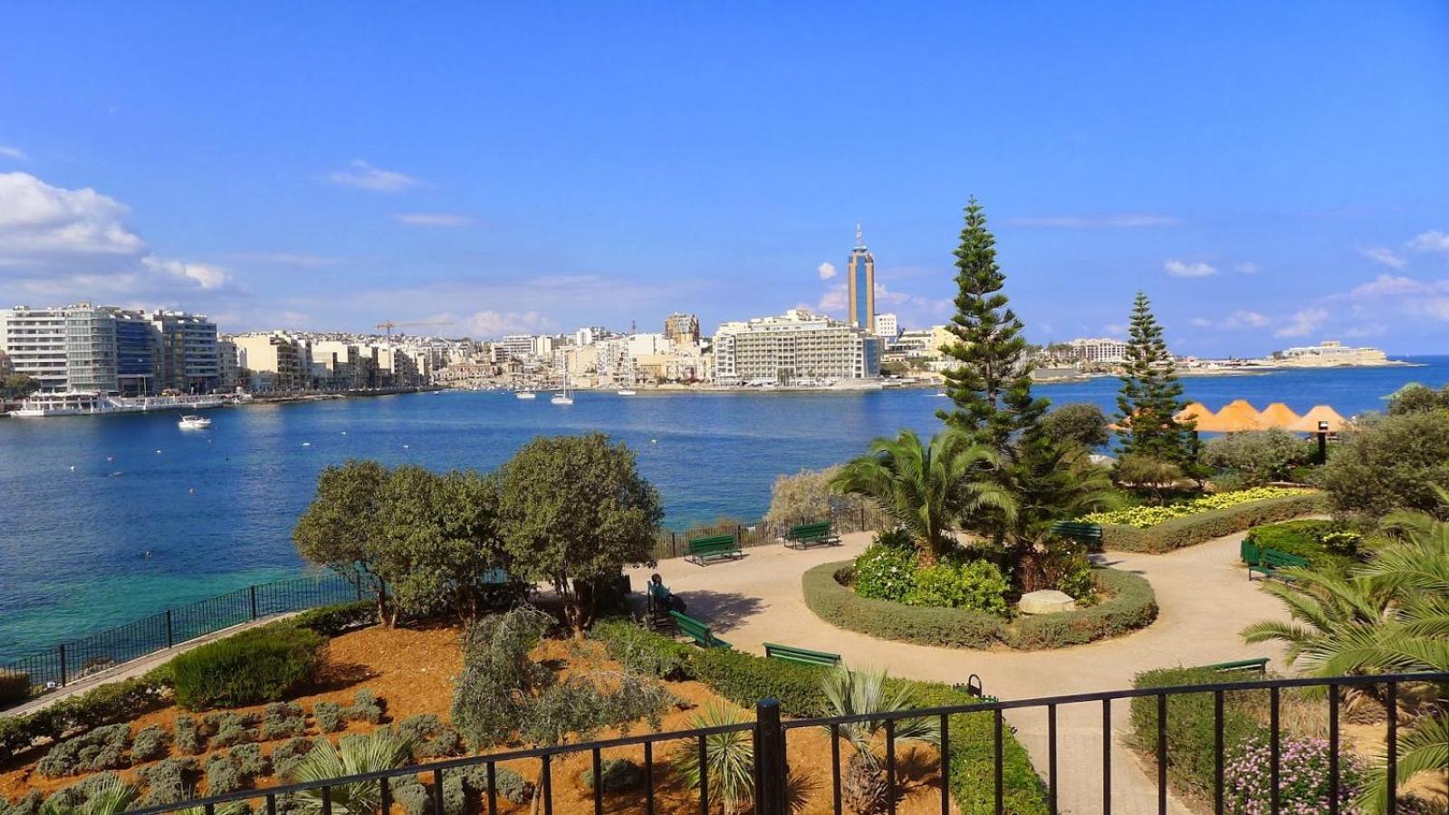 Stunning 2Br Holiday Penthouse In Central Sliema Exterior foto